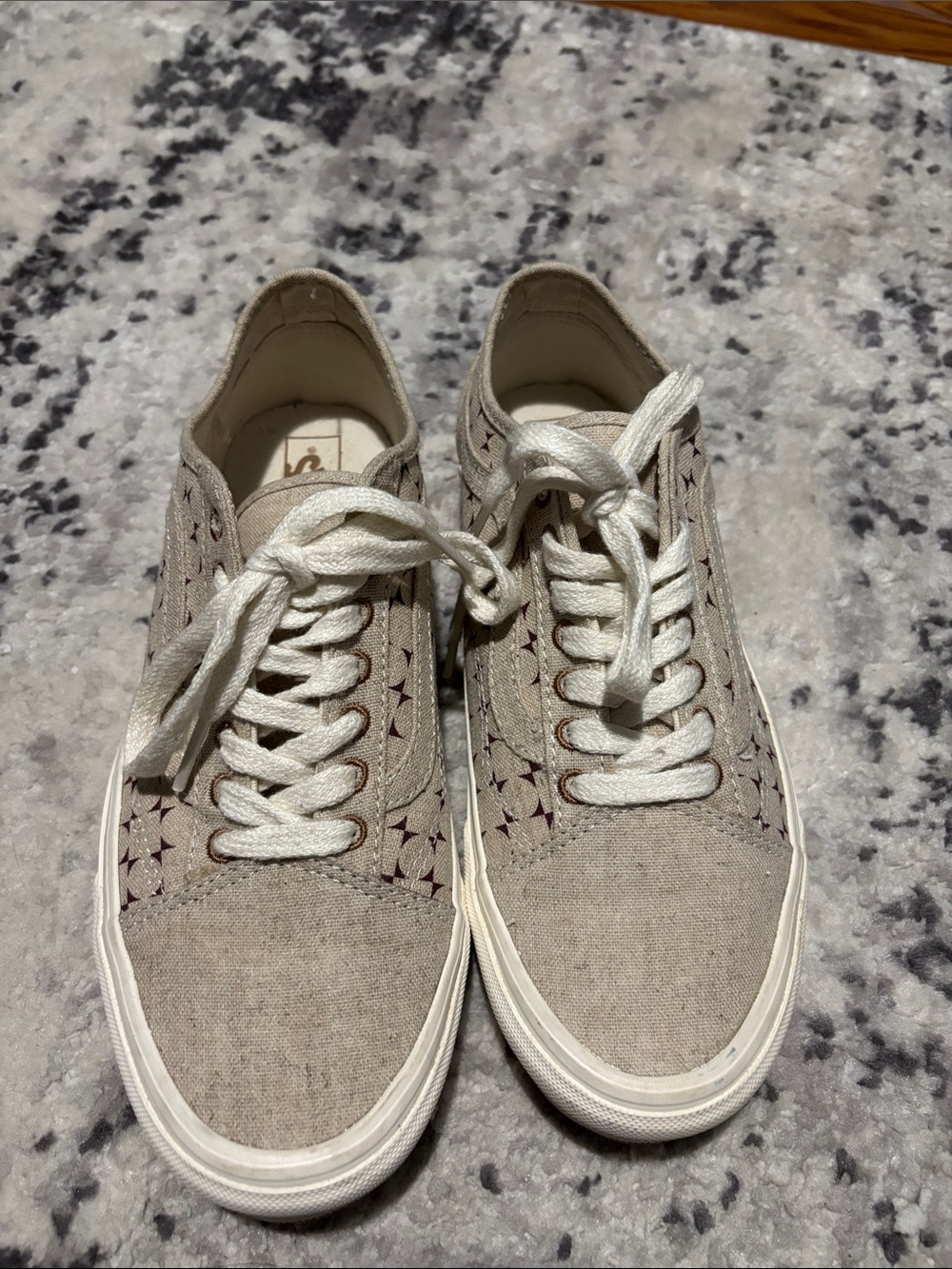Vans Women's Beige Canvas Sneakers with Maroon Star Accents